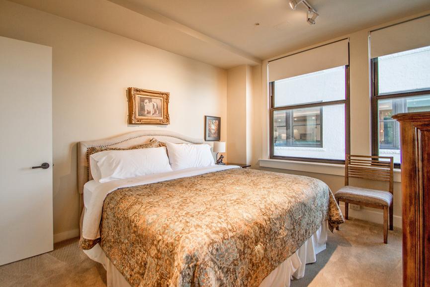 Residences 221 Downtown Little Rock Luxury Executive Apartments